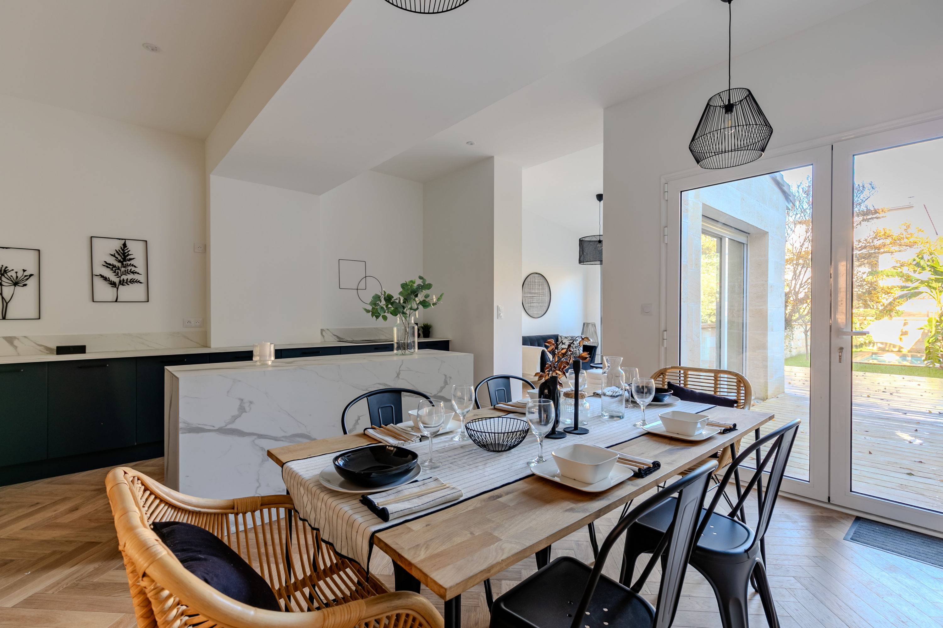 Vends grande maison bourgeoise de 213m², 4 chambres, jardin et piscine - Bordeaux Saint-Seurin