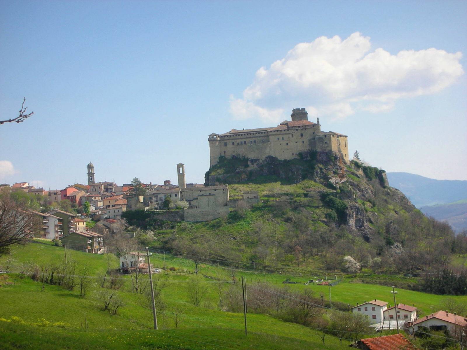 Loue maison campagne Bardi (Parme, Italie) 7 couchages