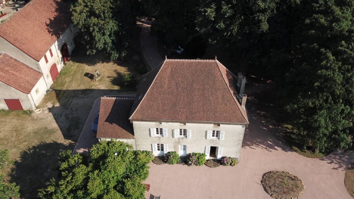 Loue maison de campagne familiale - 8 chambres, 15 couchages, Vaudebarrier (71) Proche Paray le Monial
