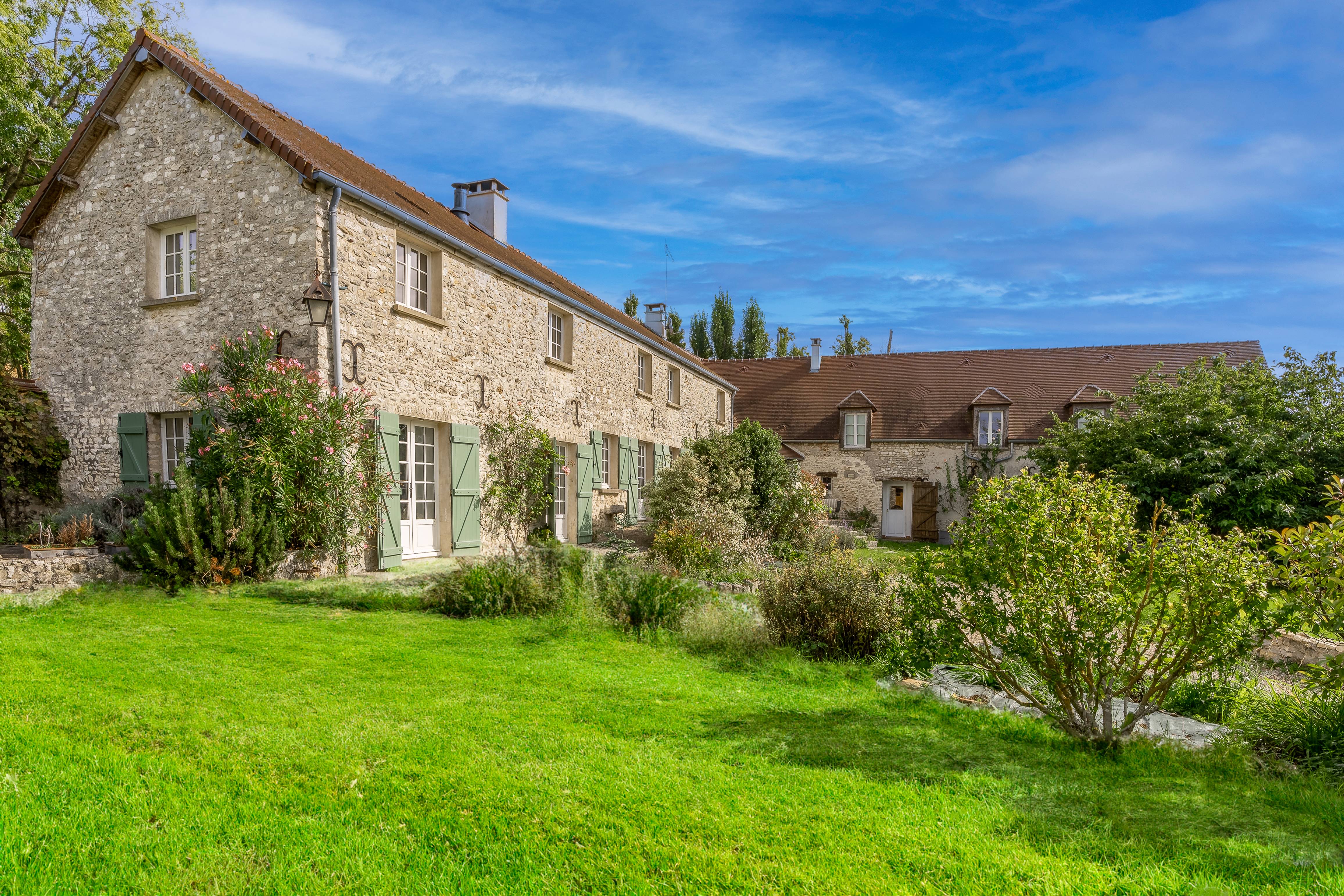 Loue Maison de campagne à 35 min de la Porte d’Auteuil - 14 couchages - Proche Montfort l’Amaury - Beynes (78)