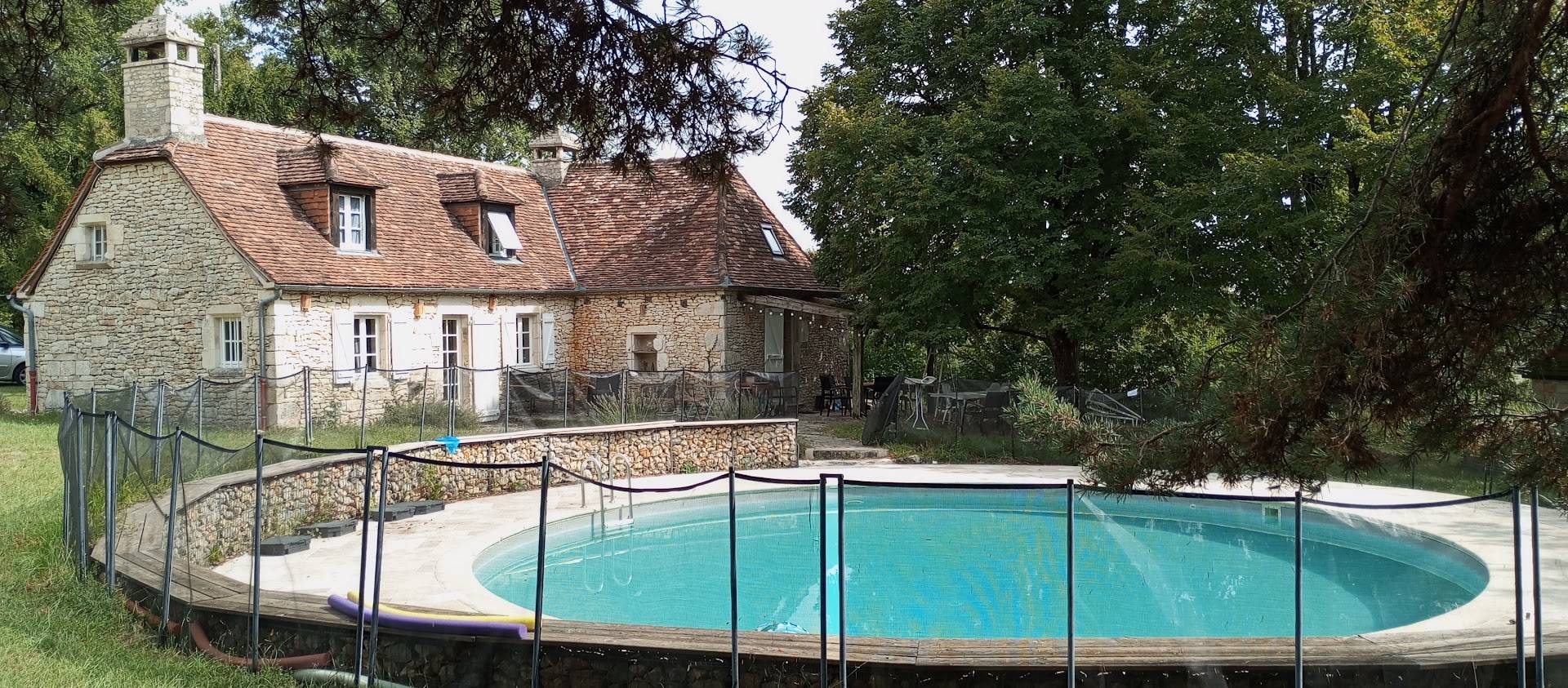 Loue maison de campagne lotoise proche vallée de la Dordogne - 8 couchages - 4 chambres - Pinsac (46)