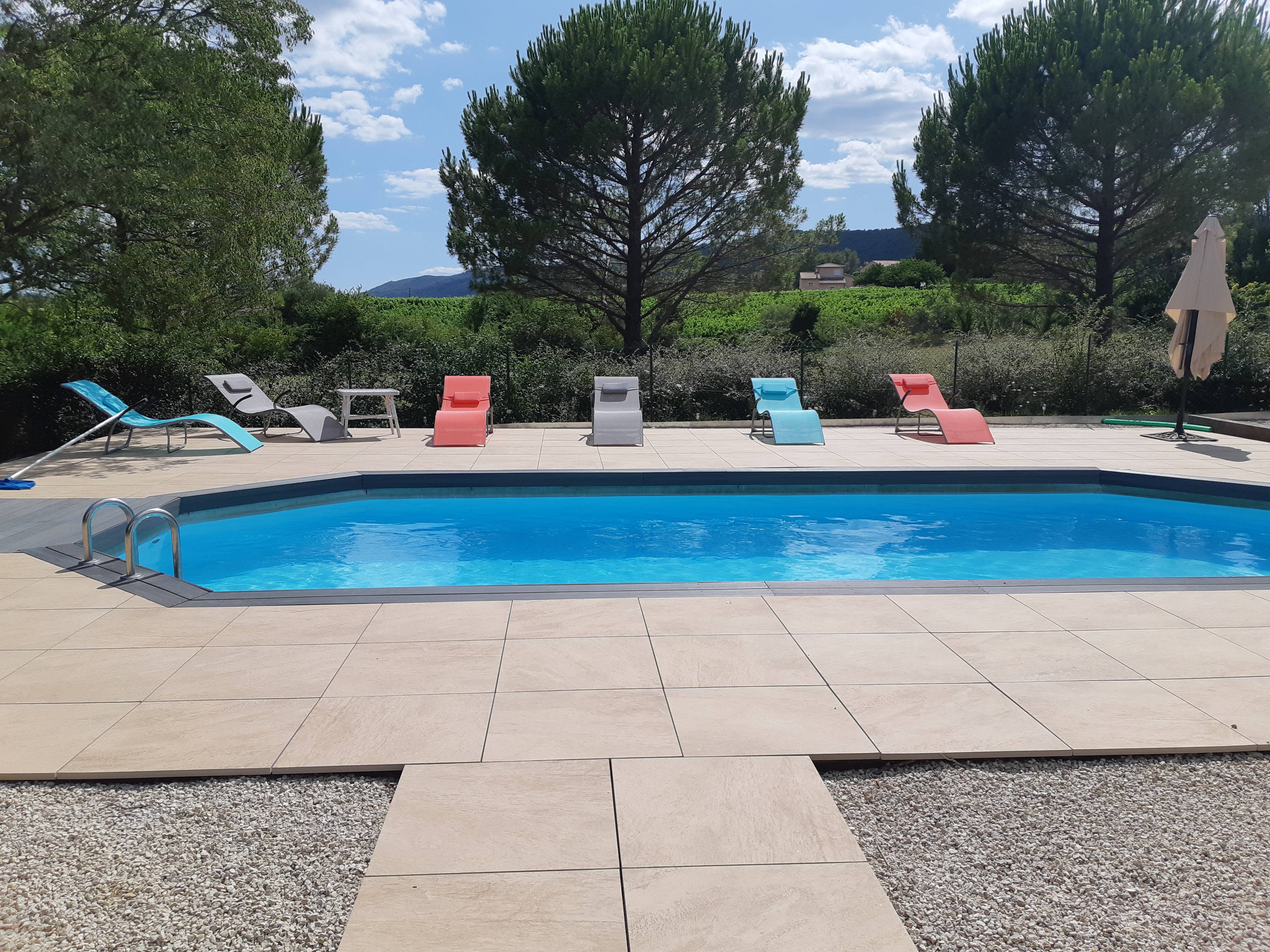 Loue maison de caractère avec piscine - 12 couchages - Ardèche du Sud