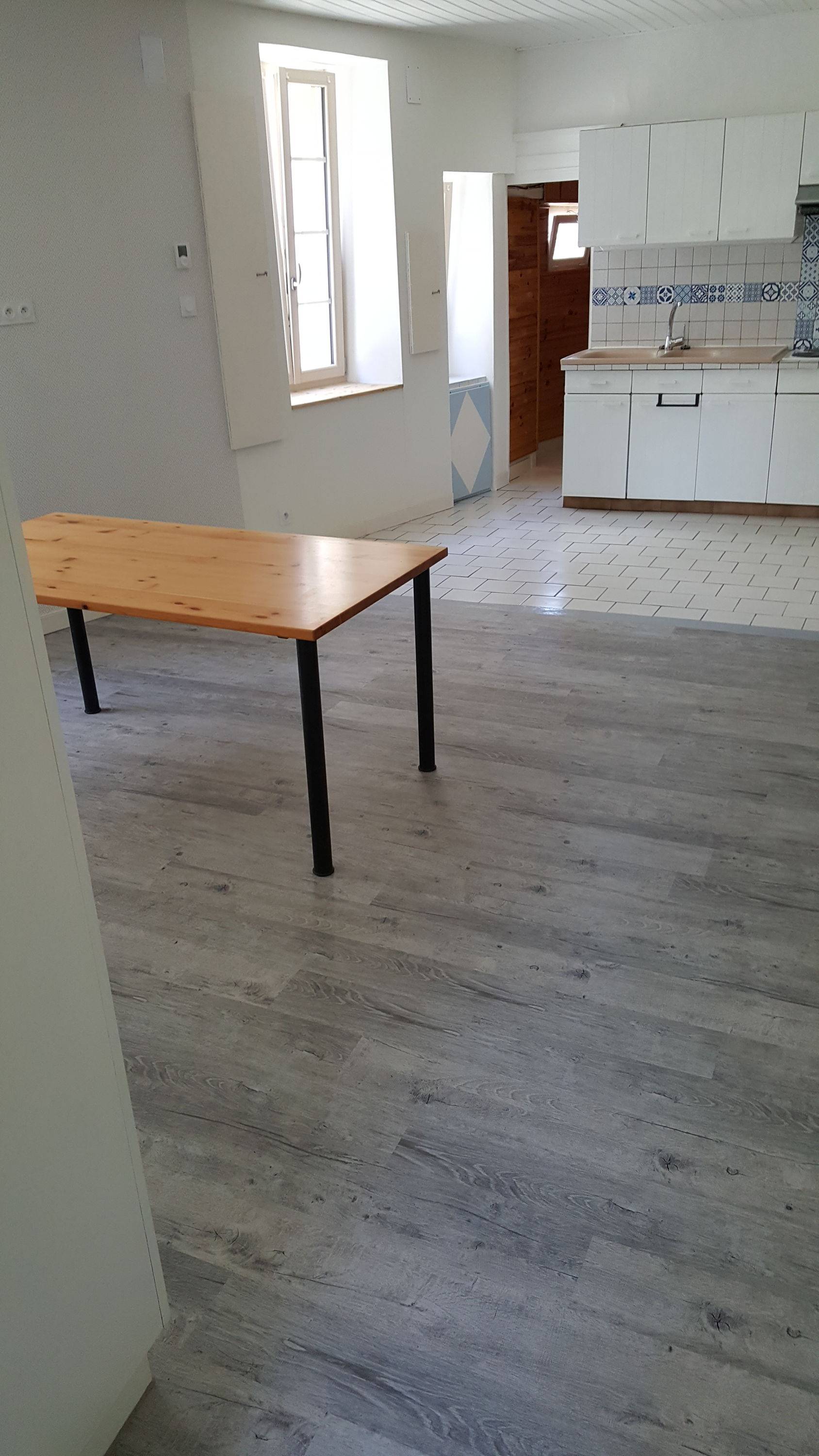 Loue maison Centre Bourg non meublée 79160 Coulonges sur l’Autize - 2 chambres, 87m²