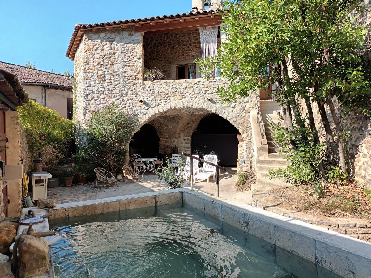 Loue maison Cévenole à Vallon Pont d’arc 7 couchages