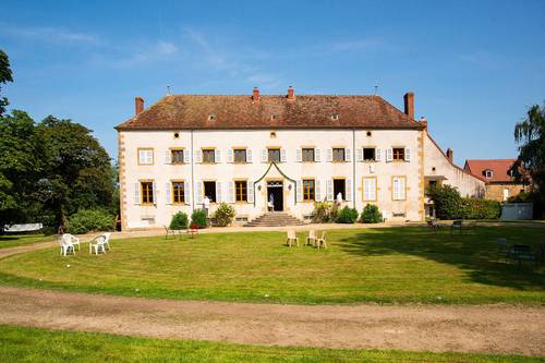 Loue Maison 7 chambres, 15 couchages, Proche Paray Le Monial, St Aubin en Charolais (71)
