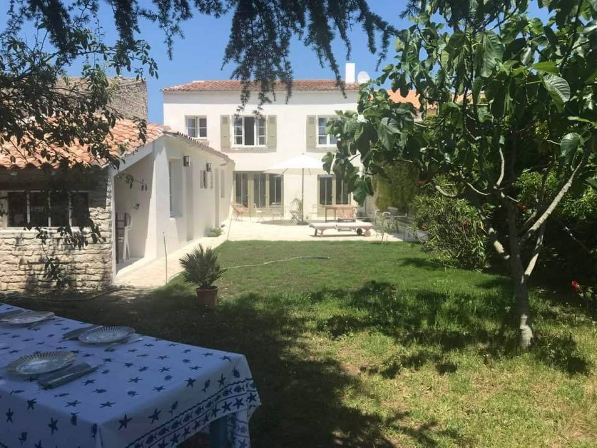 Loue maison à Bois-Plage-en-Ré - 9 couchages - 4 chambres