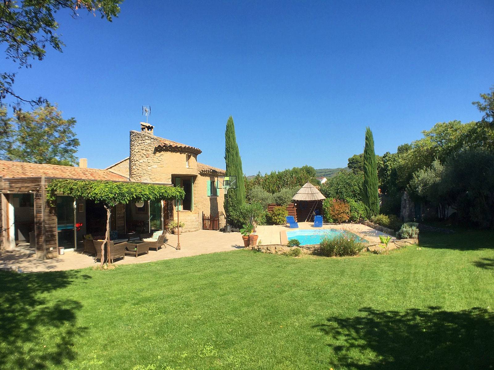Loue villa de charme avec piscine - 8 couchages - Lambesc (13)