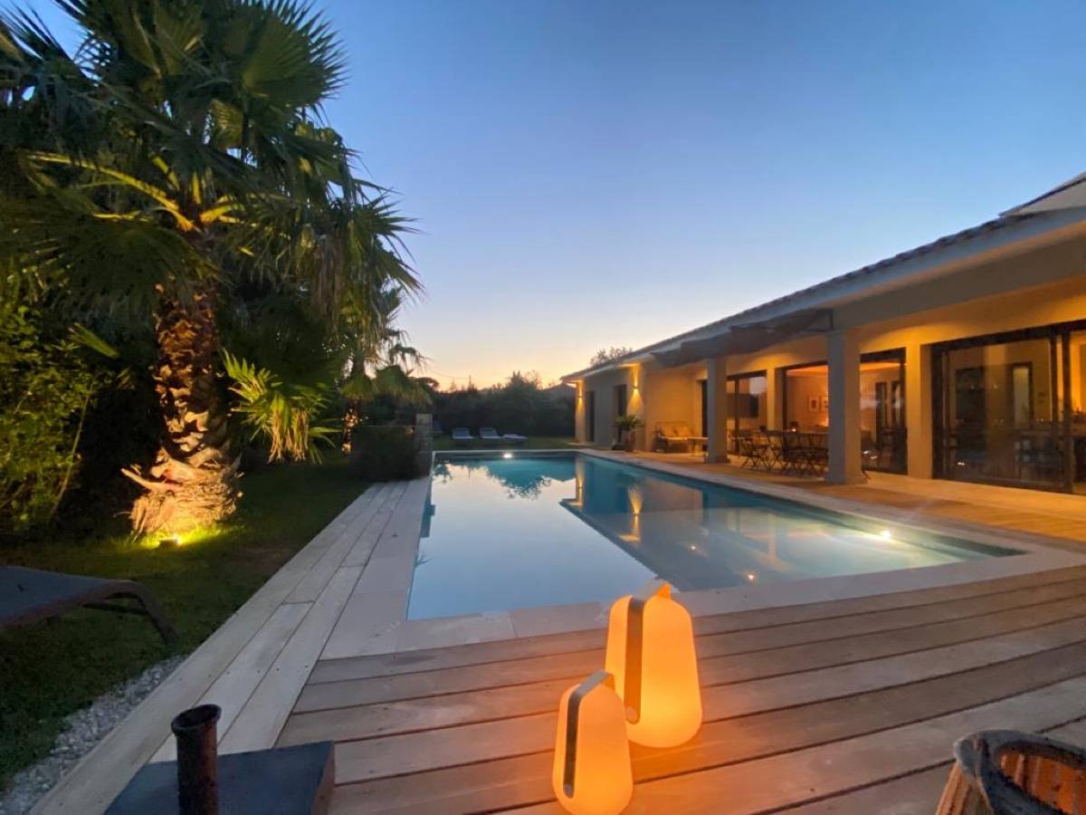 Loue maison contemporaine - 4 chambres, 8 couchages - Grimaud (83)