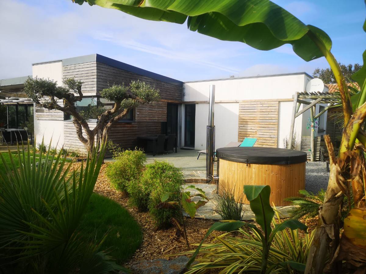 Loue maison "Pura Vida" avec spa - 4 couchages - proche Saint-Gilles-Croix-de-Vie (85)