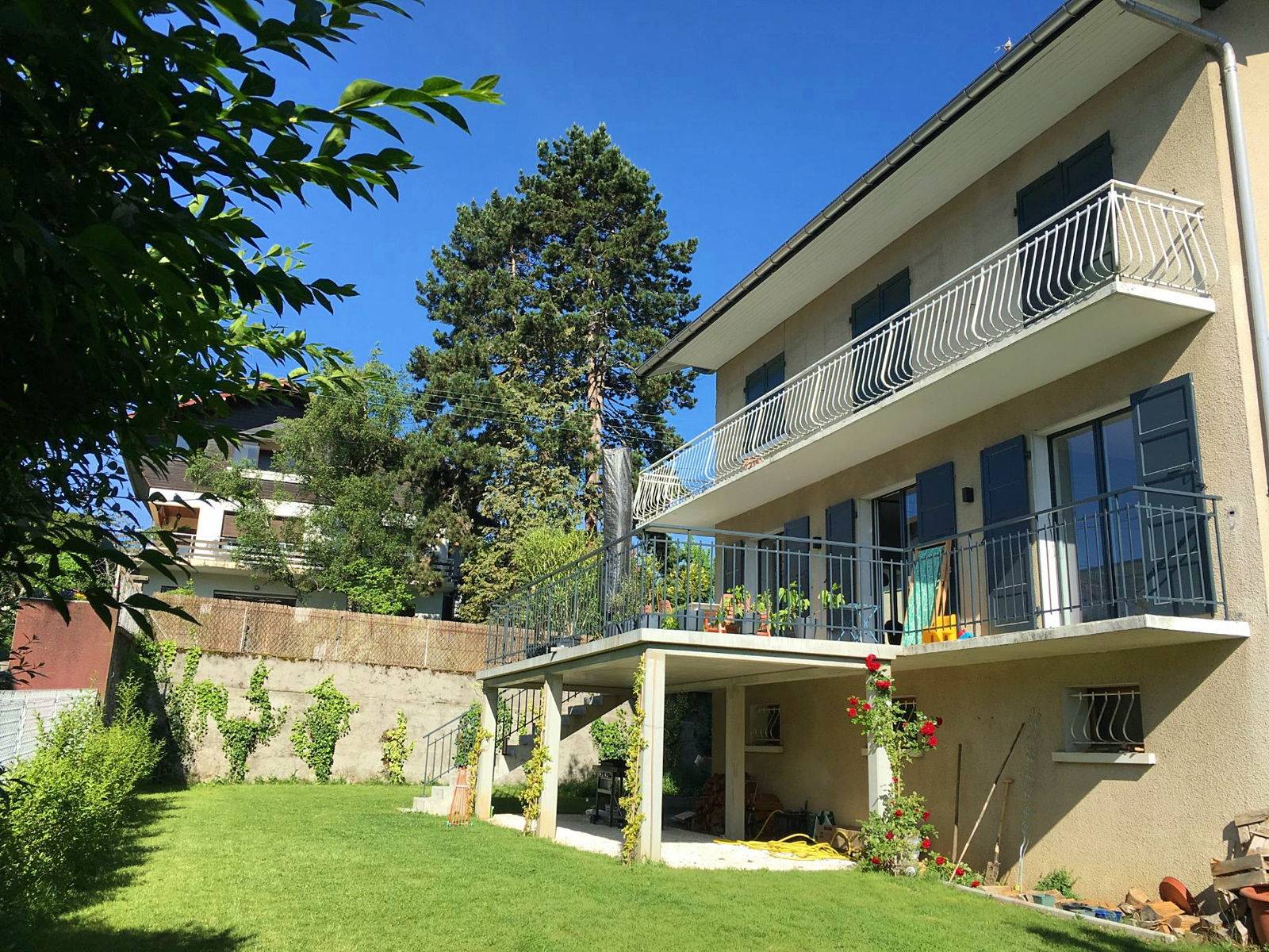 Loue maison familiale avec Piscine et cuisine d’été- 200m² - 4 chambres, 8 couchages à Annecy (74)