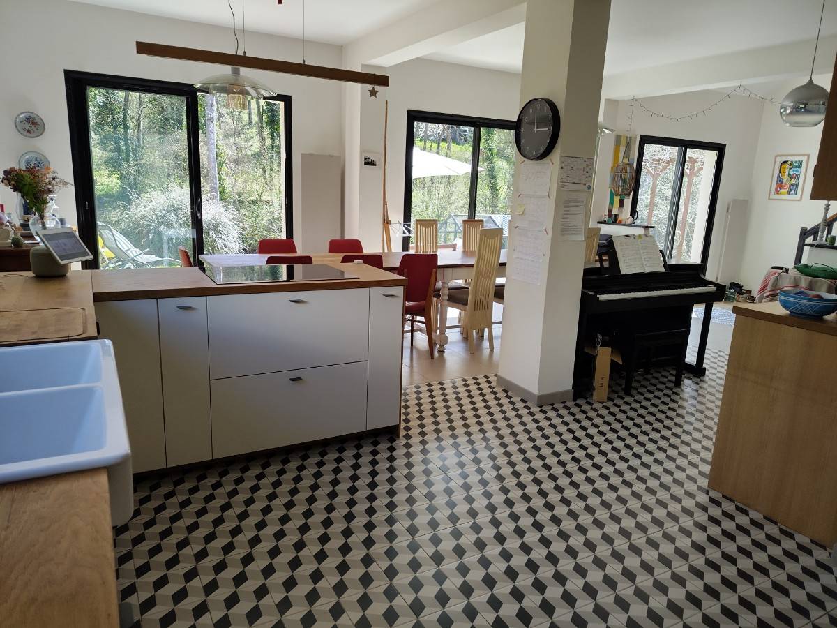 Vends maison 198m² Fontaine-le-Port