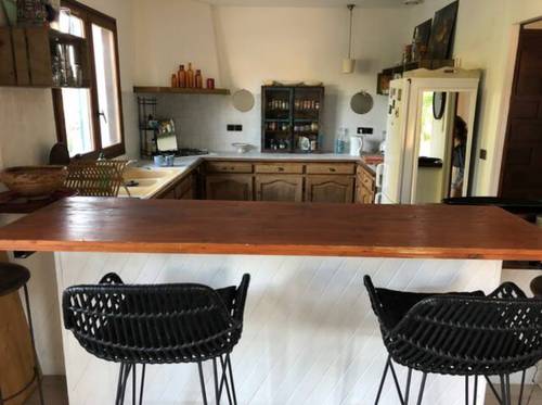 A la limite entre Biarritz et Arcangues. Maison avec grande terrasse, proche quartier des docks