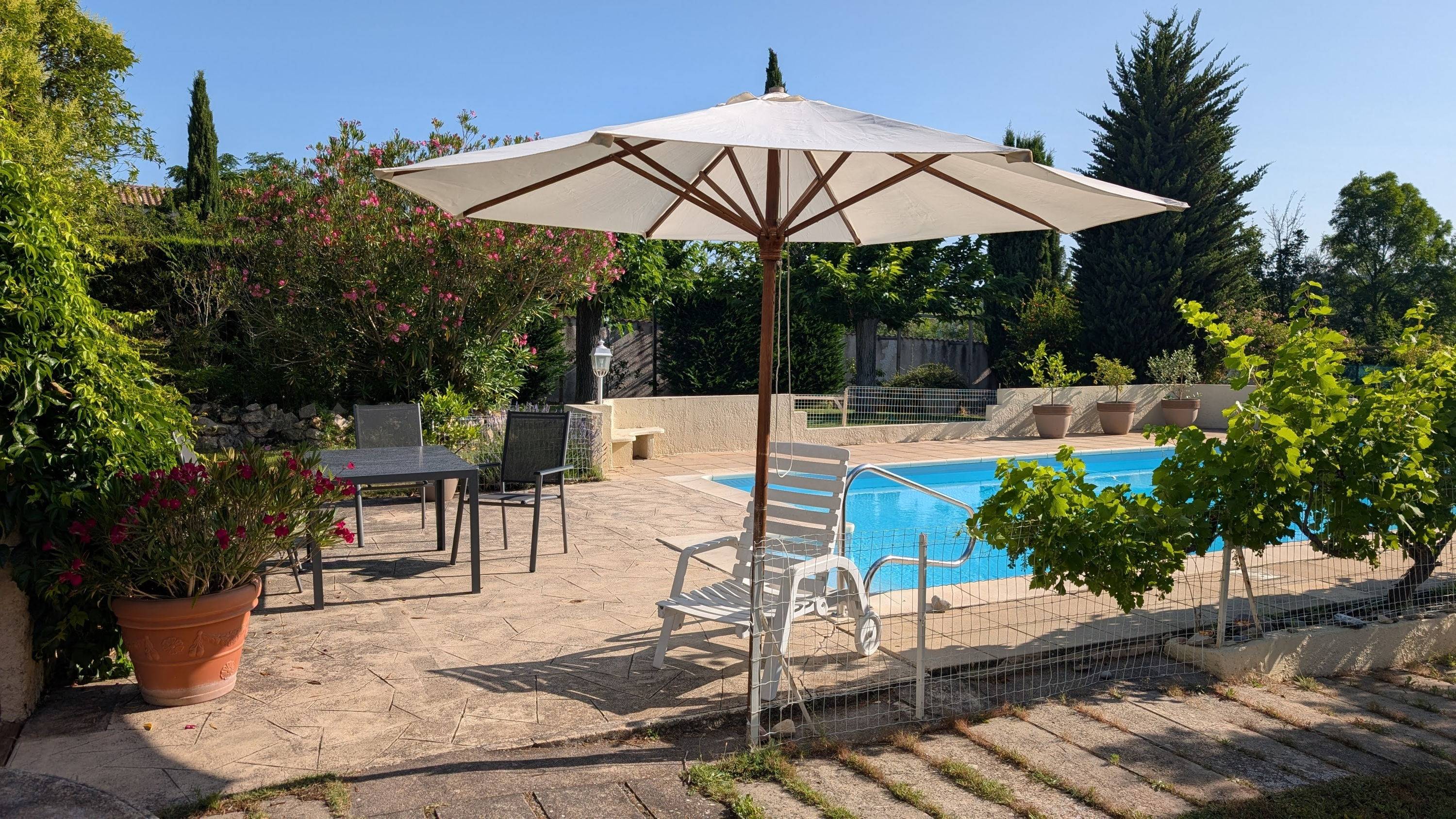 Loue maison avec grand jardin et piscine entre Aix et Marseille - 8 couchages