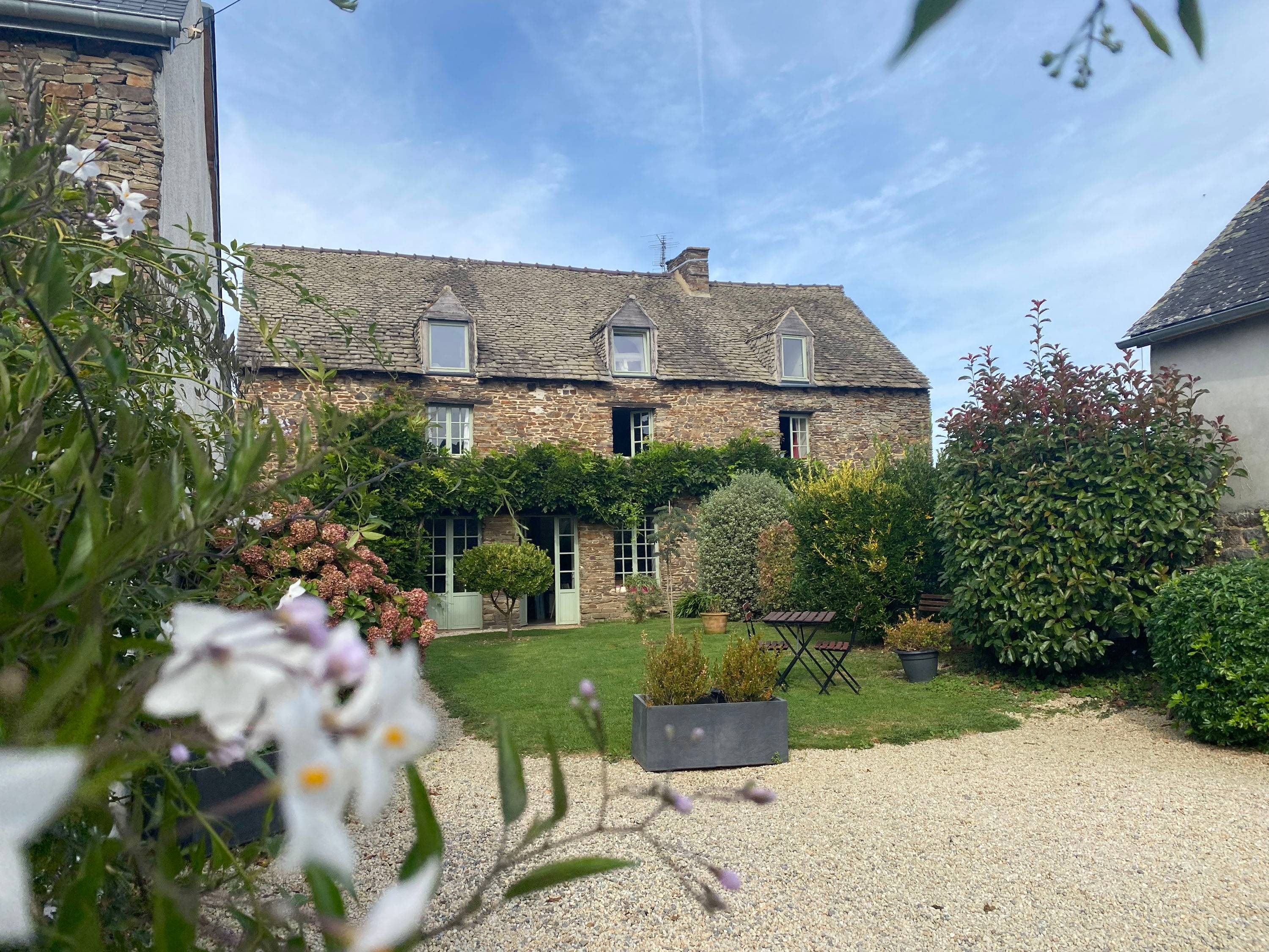Loue chambres d’hôtes avec piscine couverte chauffée en Bretagne - 8 couchages
