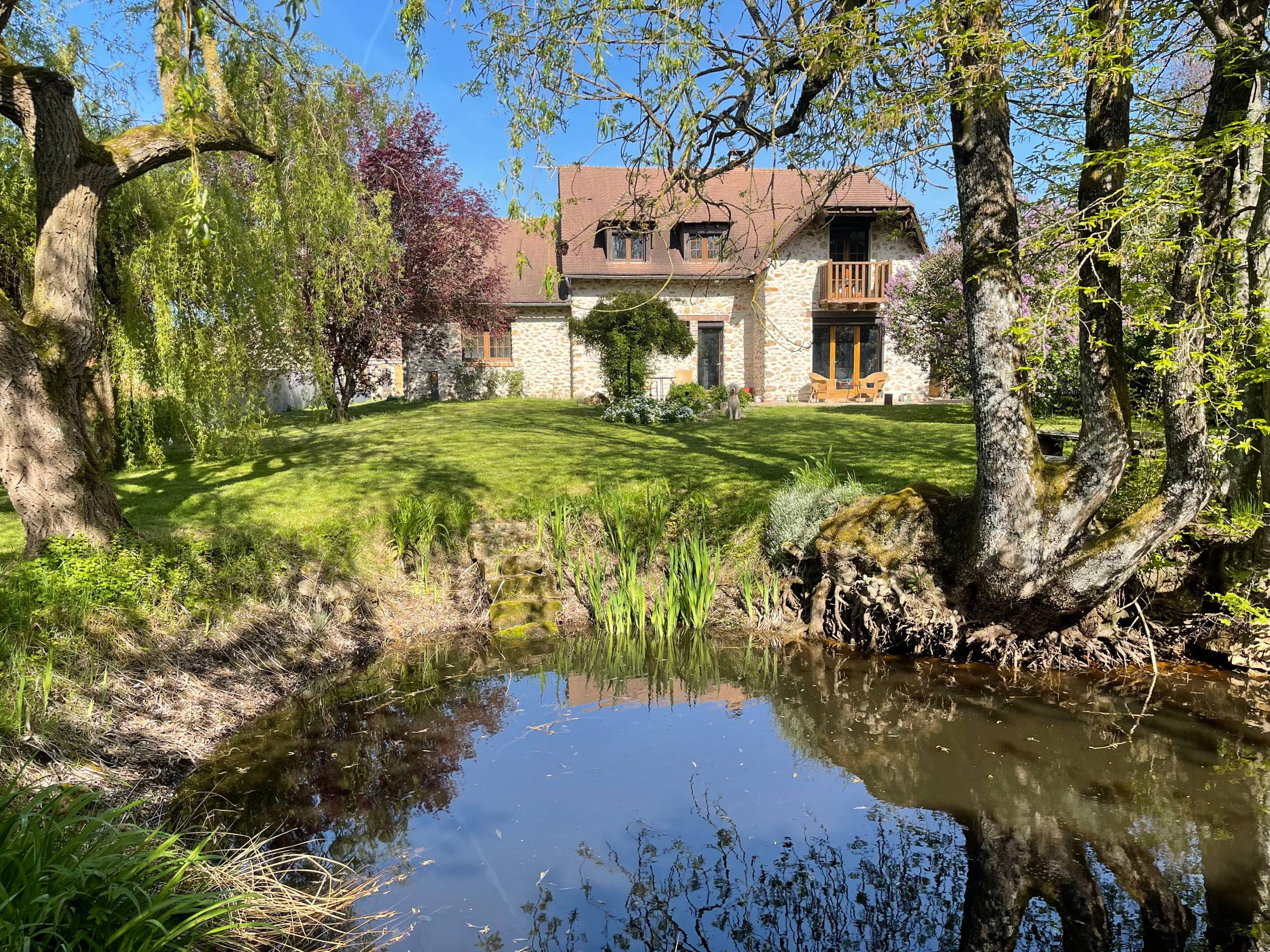 Loue maison individuelle meublée à 15km de Rambouillet, T6, 170m², grand jardin