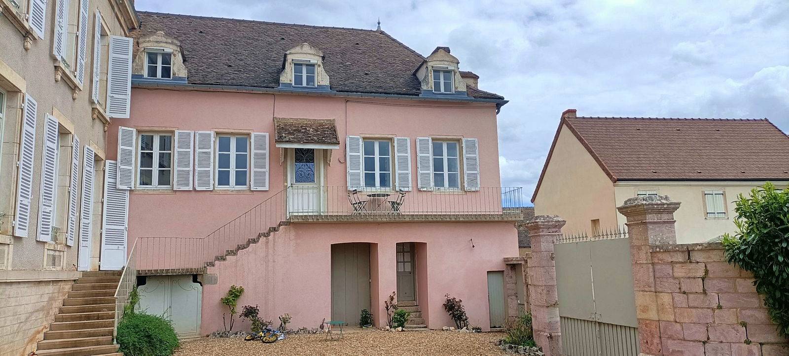 Loue maison Mercurey (71) - Saône-et-Loire Côte Chalonnaise - 3 chambres, 130m²