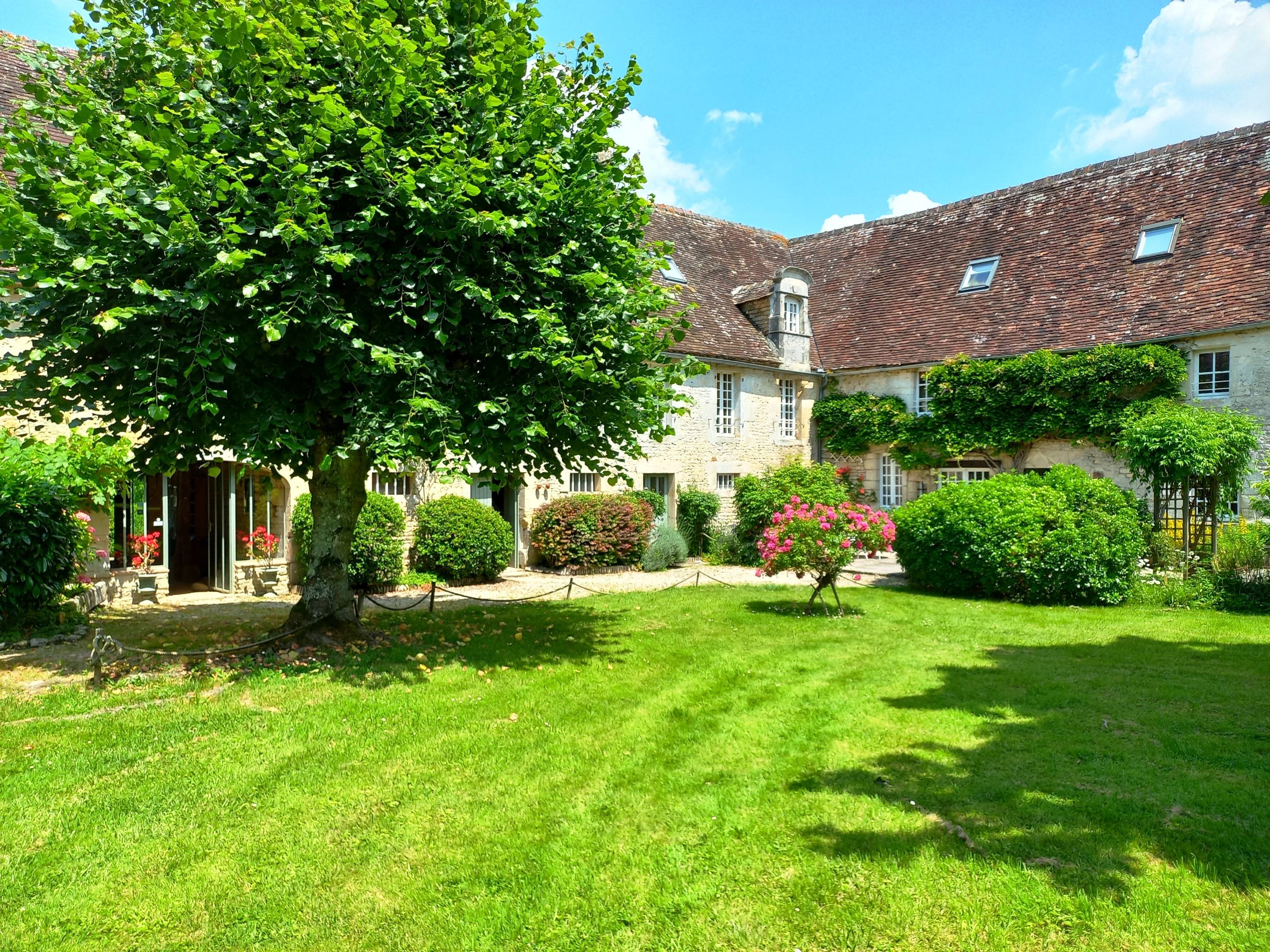 Vends propriété de 340m² entre Falaise et Caen : manoir 17ème siècle