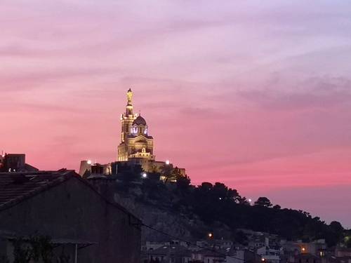 Loue maison avec piscine 8 couchages - proche mer - Marseille 8ème