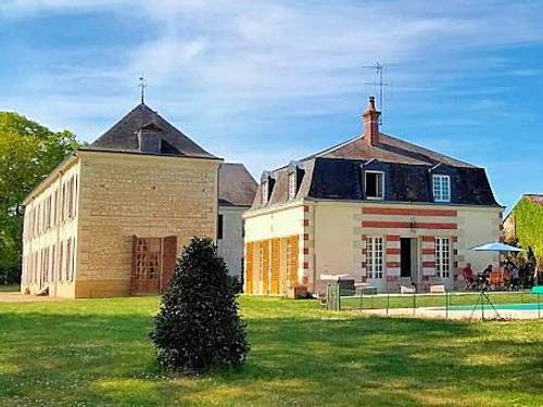Loue propriéte avec piscine - 17 couchages – entre Touraine et Poitou - Richemont (86)