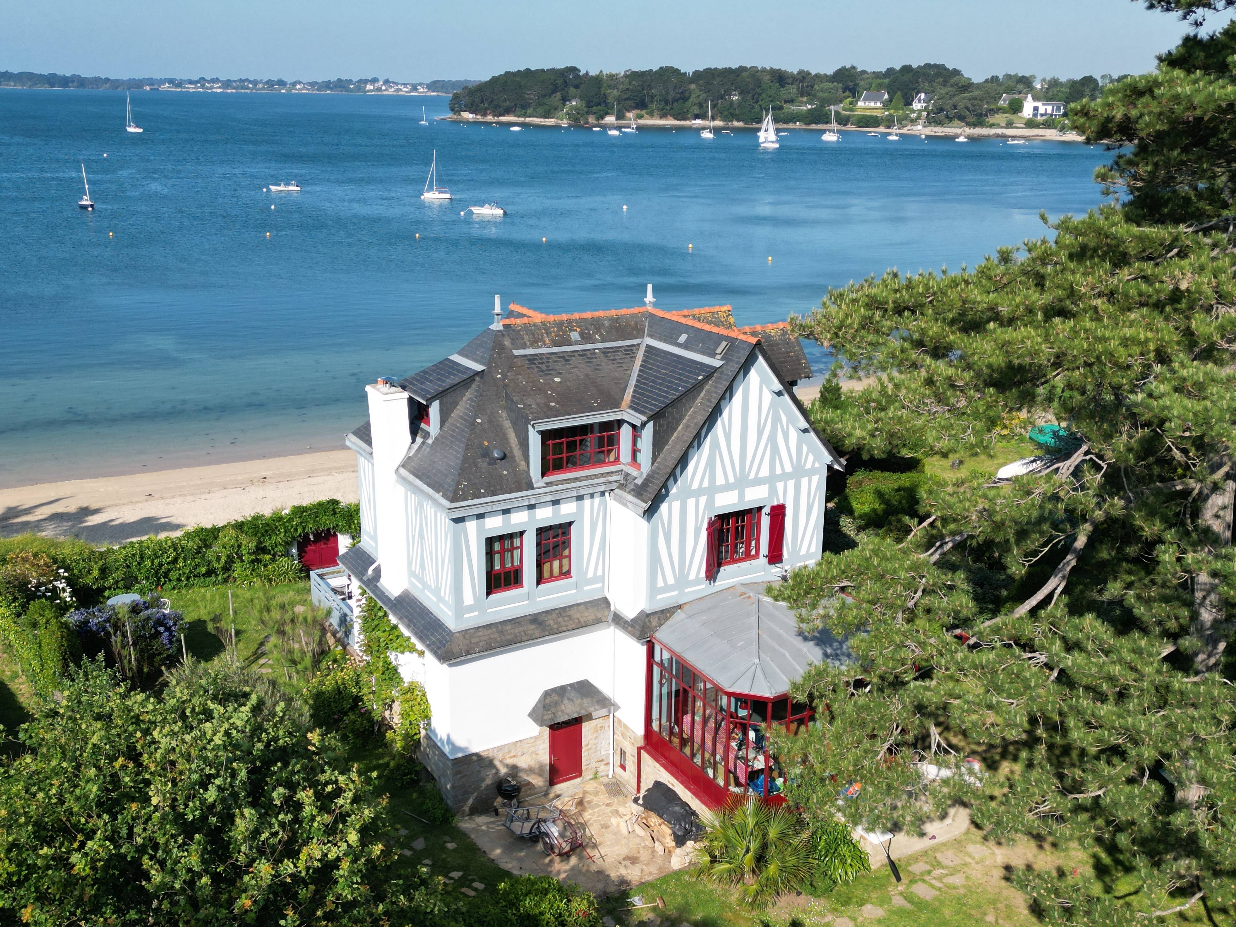 Loue la Villa Ty Marie sur la grande plage de l’Ile-aux-Moines - 6 chambres - 12-14 couchages (56)