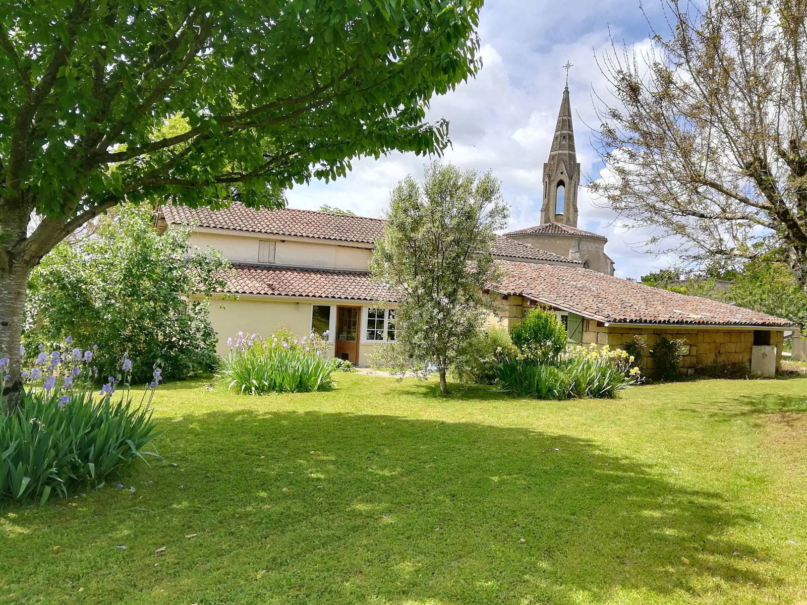Loue maison ancien presbytère en pierre - 9 couchages - Laperche (47)