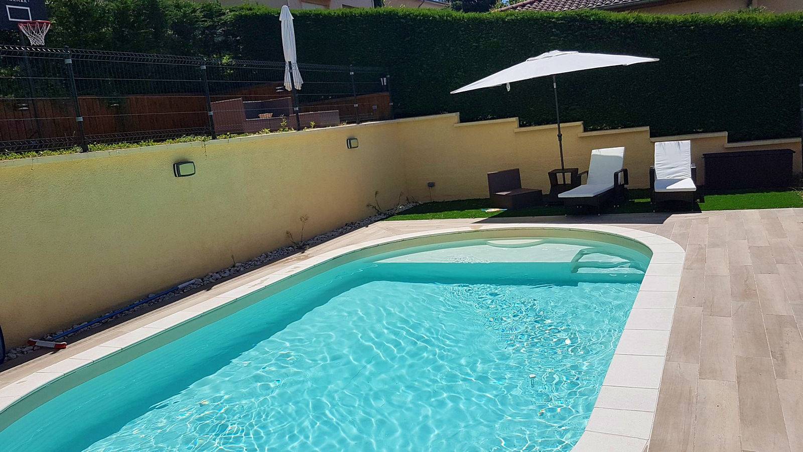 Loue maison, piscine, 5 chambres, 9 couchages - 20 mn de Lyon, Lissieu (69)
