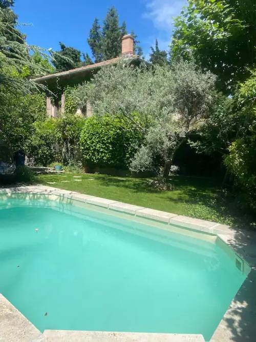 Loue maison 130m² piscine proche centre Aix-en-Provence - 6 couchages
