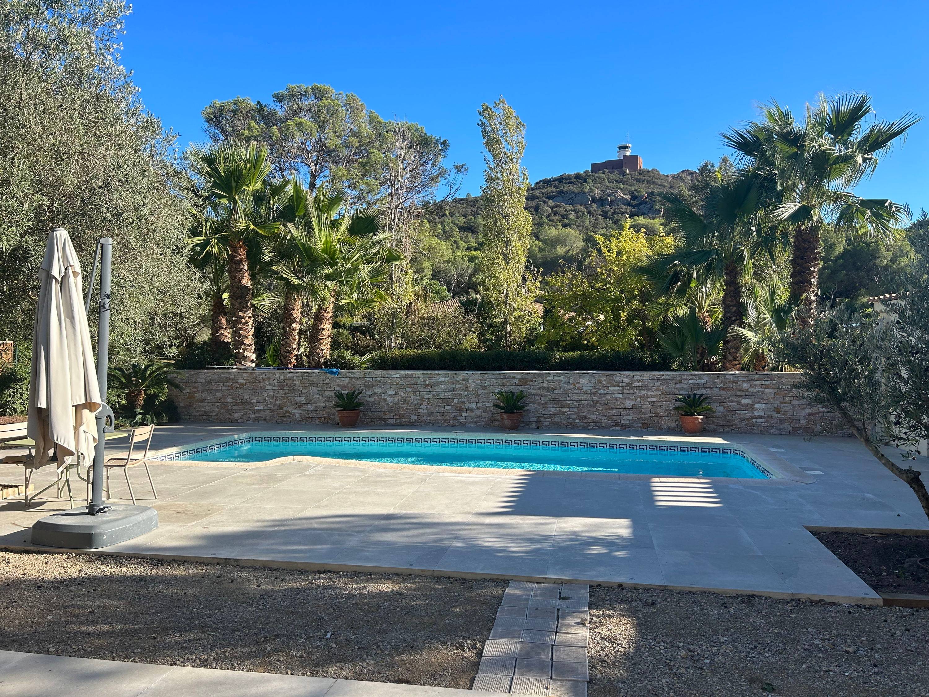 Loue maison proche mer au Dramont(Var) - 4 chambres, 8 couchages - Saint-Raphaël (83)