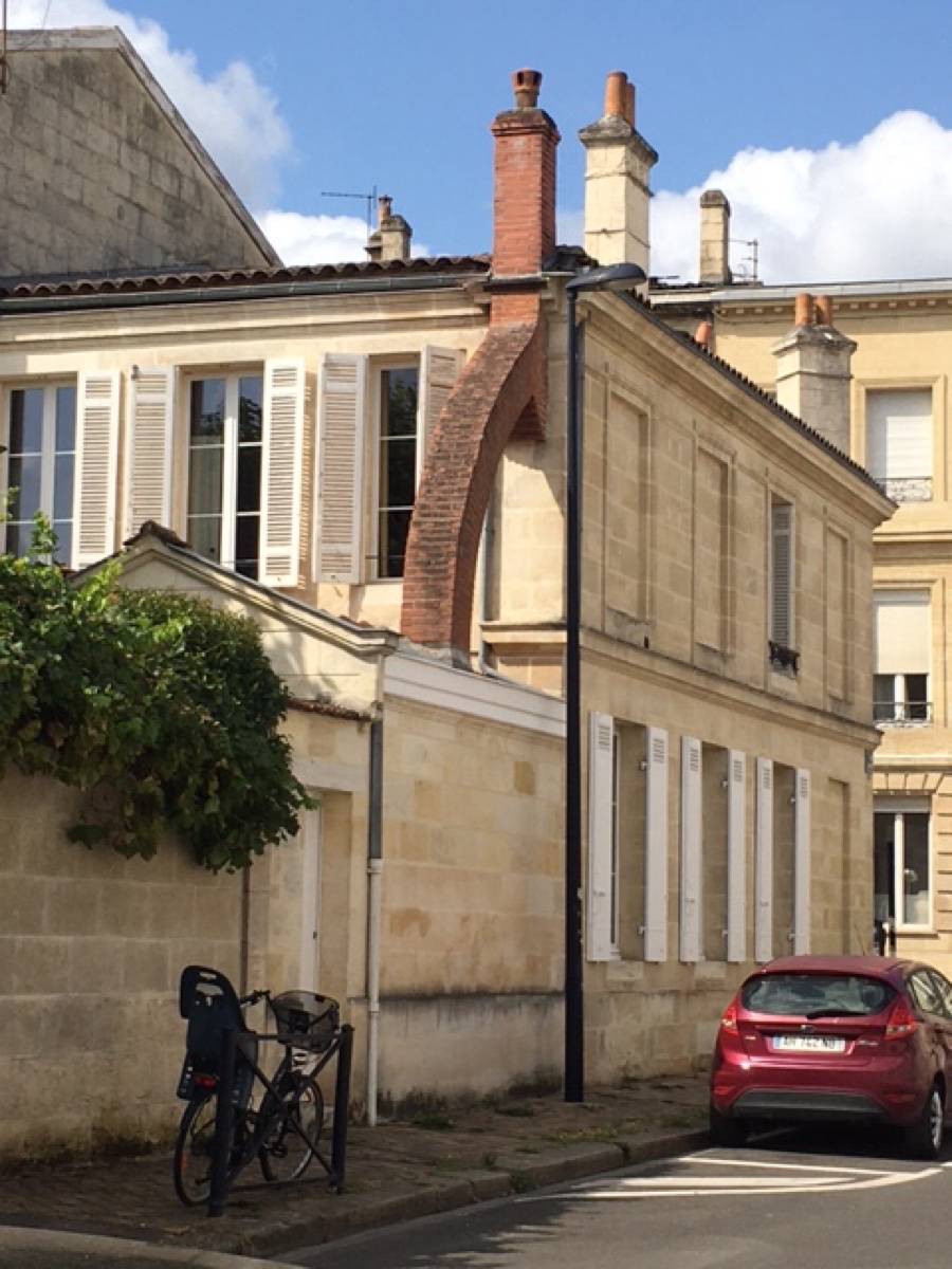 Loue maison quartier David Johnston 3 chambres jardinet - 140m²