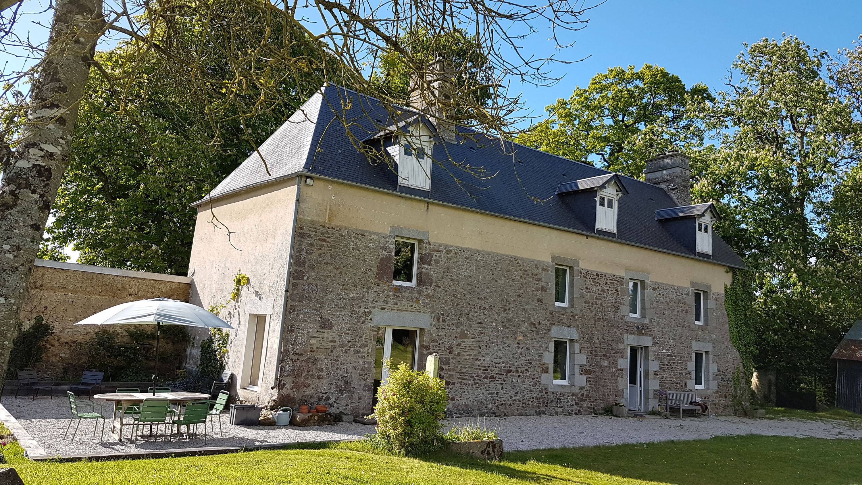 Loue maison - 5 chambres, 8 couchages - Saint-Martin-de-Bonfossé (50)