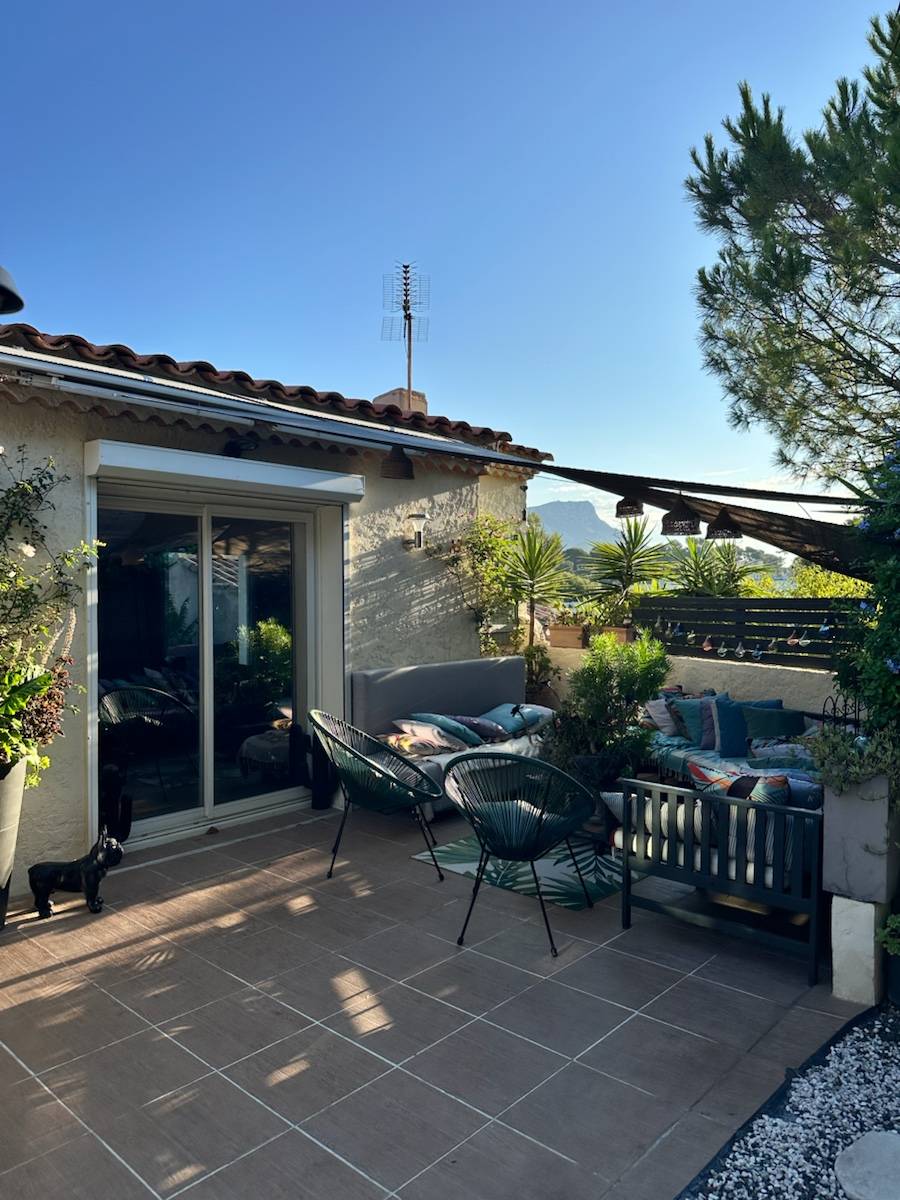Vends Maison coup de coeur - Serinette / La Barre à Toulon (83) - Atypique - 3/4 chambres, 150m²