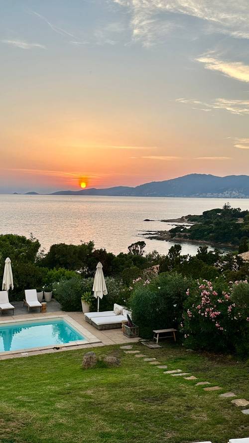 Loue maison de vacances à Ajaccio Rive Sud - 10 couchages