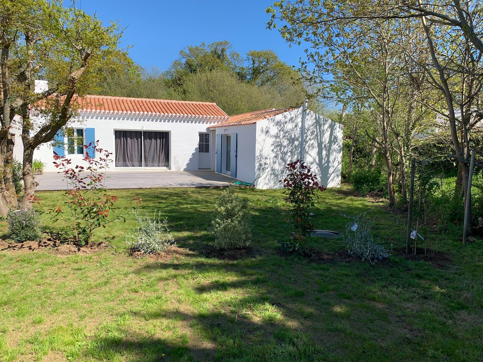 Loue maison de vacances tout confort - 3 chambres, 6 couchages - Île d’Yeu, 130m², jardin, 6 vélos