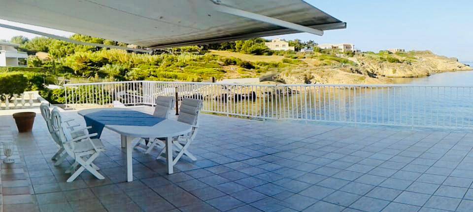 Loue maison en bord de mer avec accès plage - 4 chambres, 8 couchages - Six-Fours-les-Plages (83)