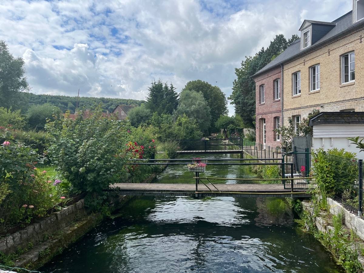 Loue maison de vacances en bord de rivière - 15 couchages