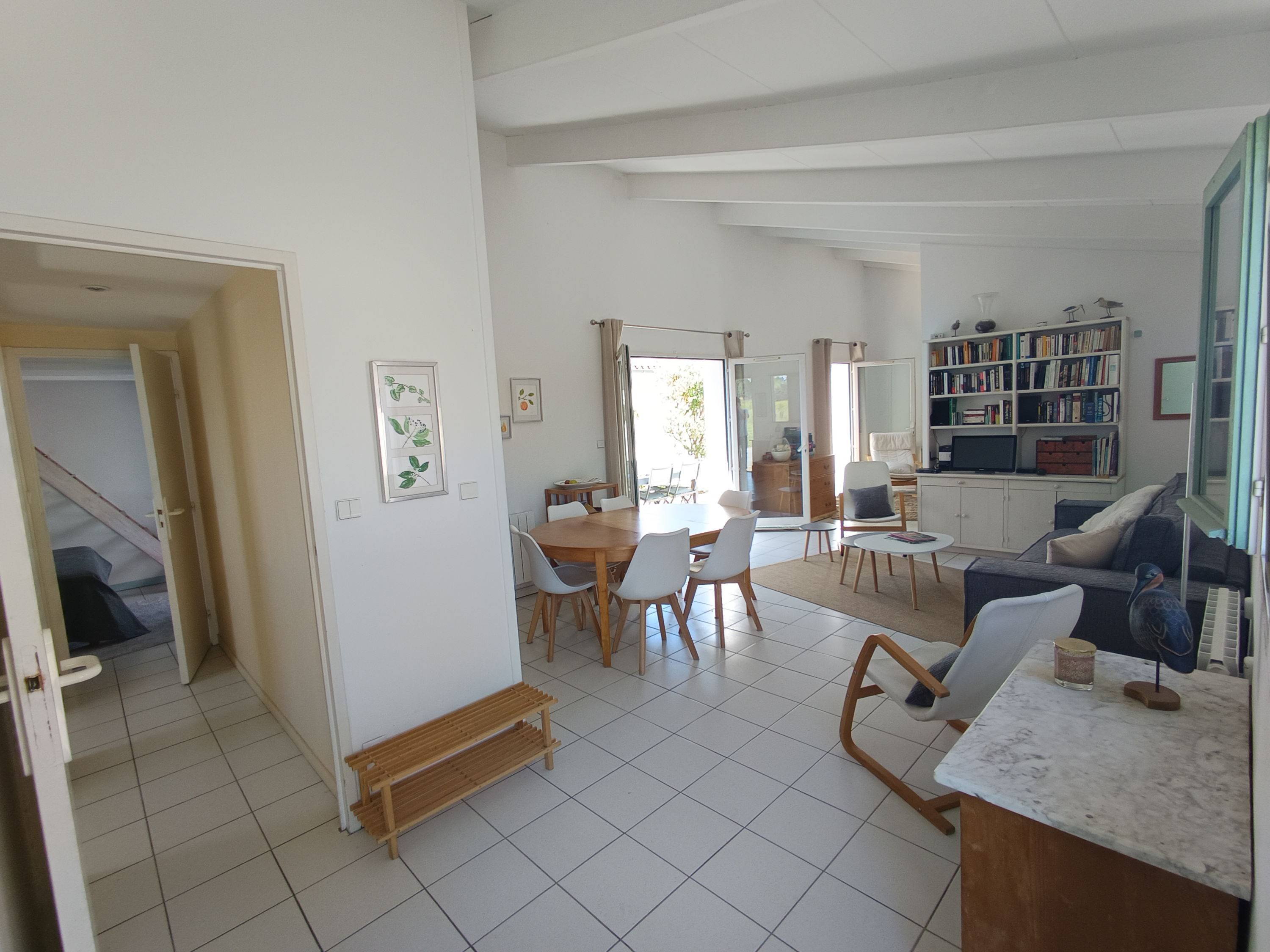 Loue maison de vacances - Île de Ré - à 5 min de la plage, avec jardin clos - 8 couchages