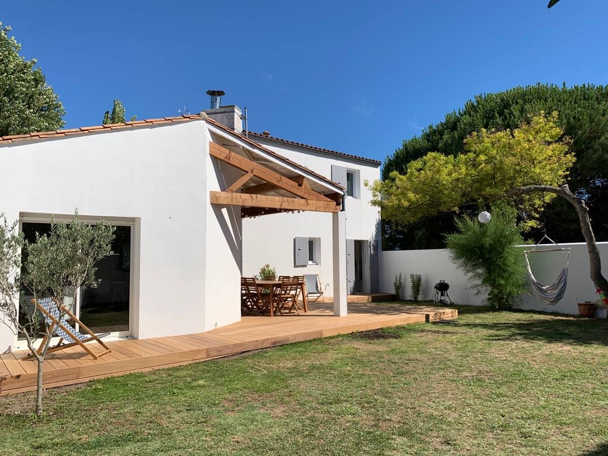 Loue maison avec jardin proche plages et centre village. 9 couchages - Les Portes-en-Ré (17)