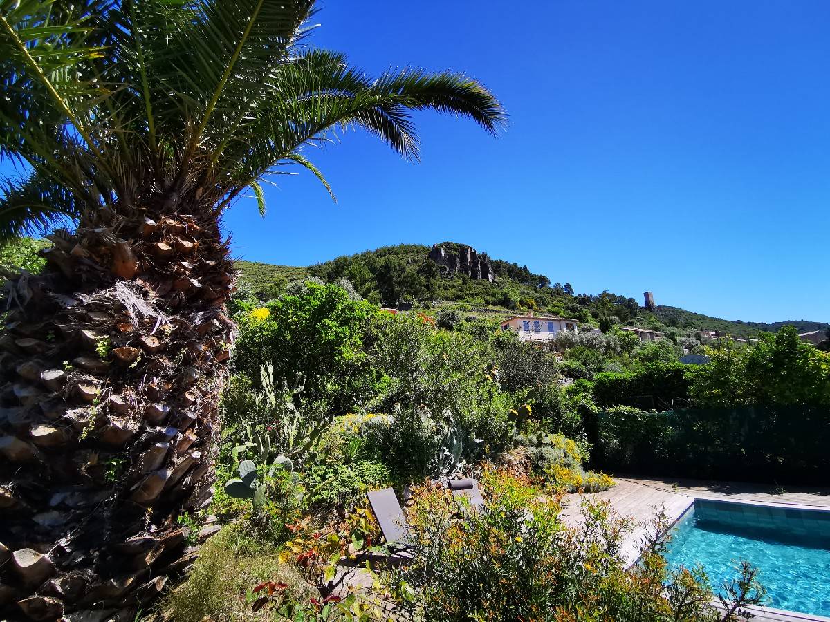 Loue maison vigneronne de vacances avec piscine chauffée - 4 chambres, 8 couchages, Roquebrun (34)