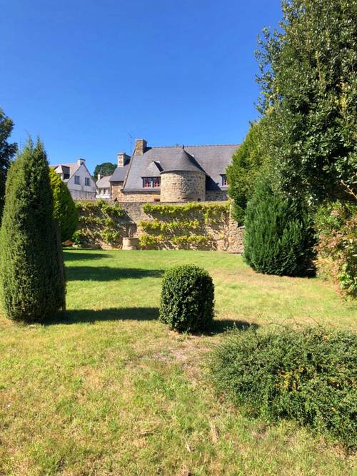 Loue maison de ville à Tréguier (22) avec grand jardin - 4 chambres, 10 couchages
