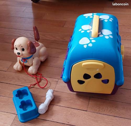 Maison de voyage et son petit chien