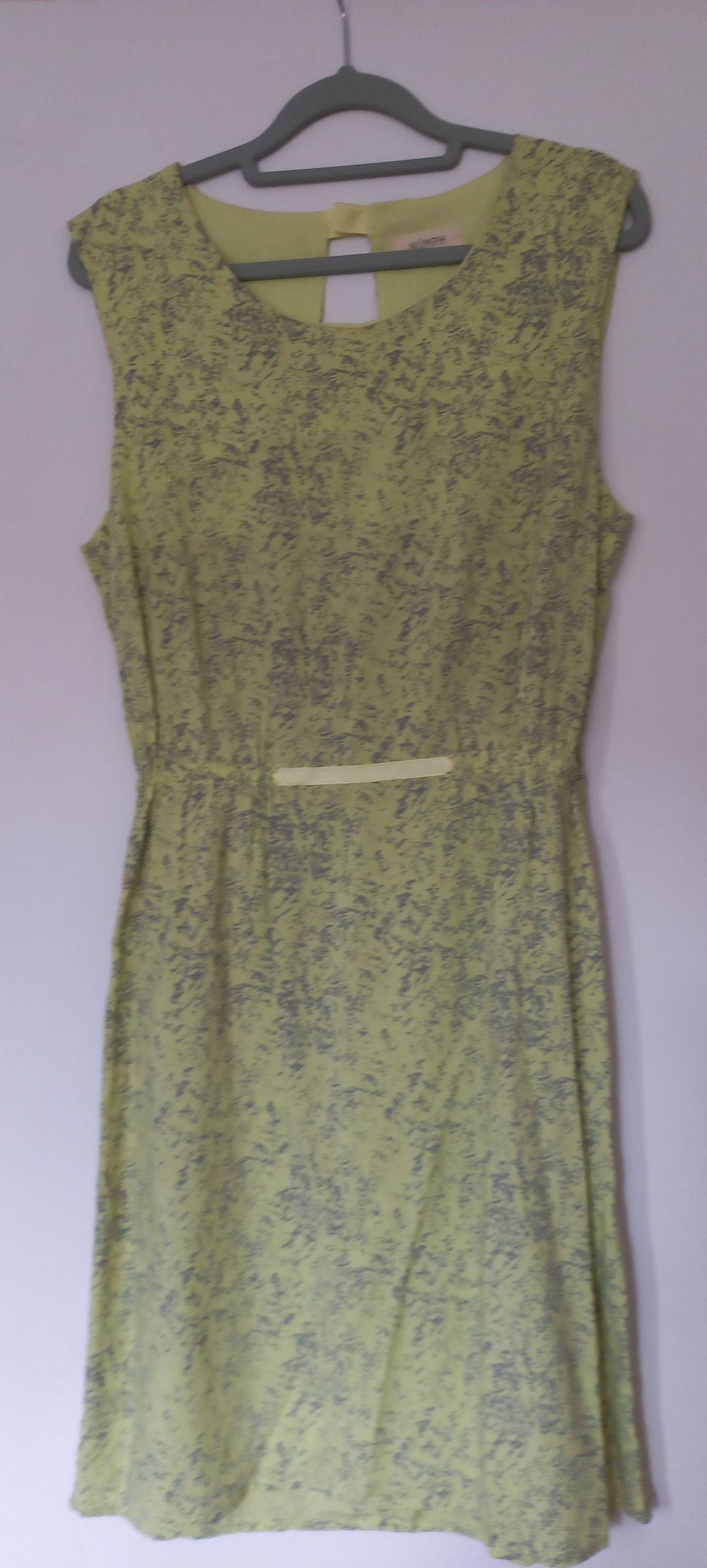 Vends robe manches courtes