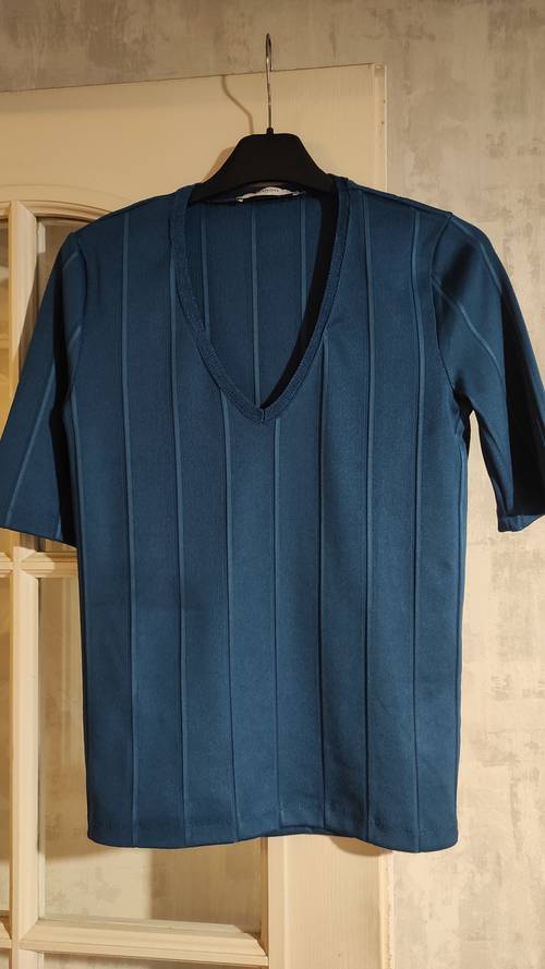 Joli pull sans manches Mango taille S