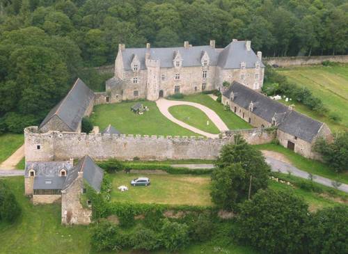 Le manoir du Plessis Josso est ouvert à la location pour l’organisation de vos mariages, Morbihan