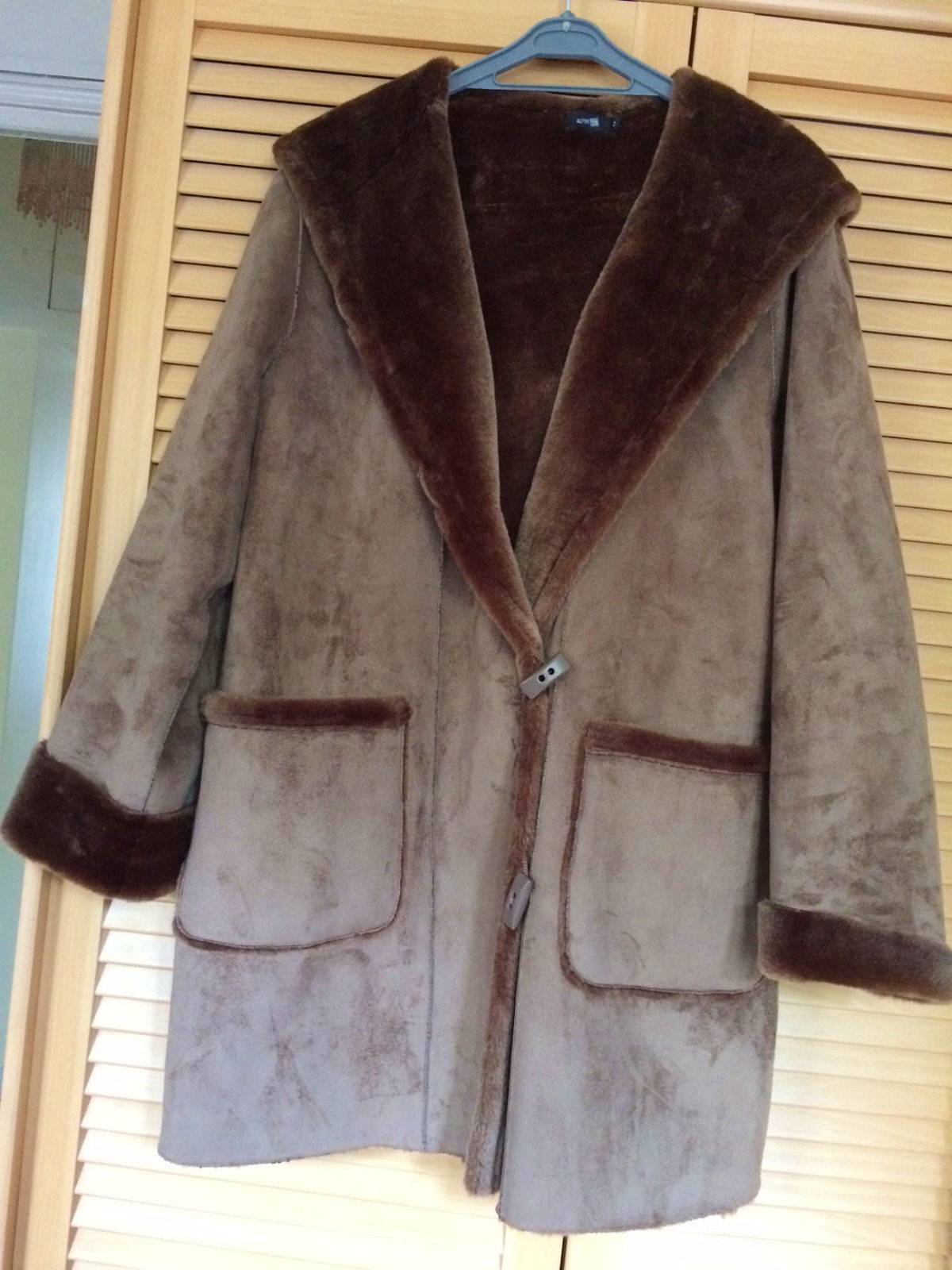 Beau manteau marron clair AUTRE TON neuf