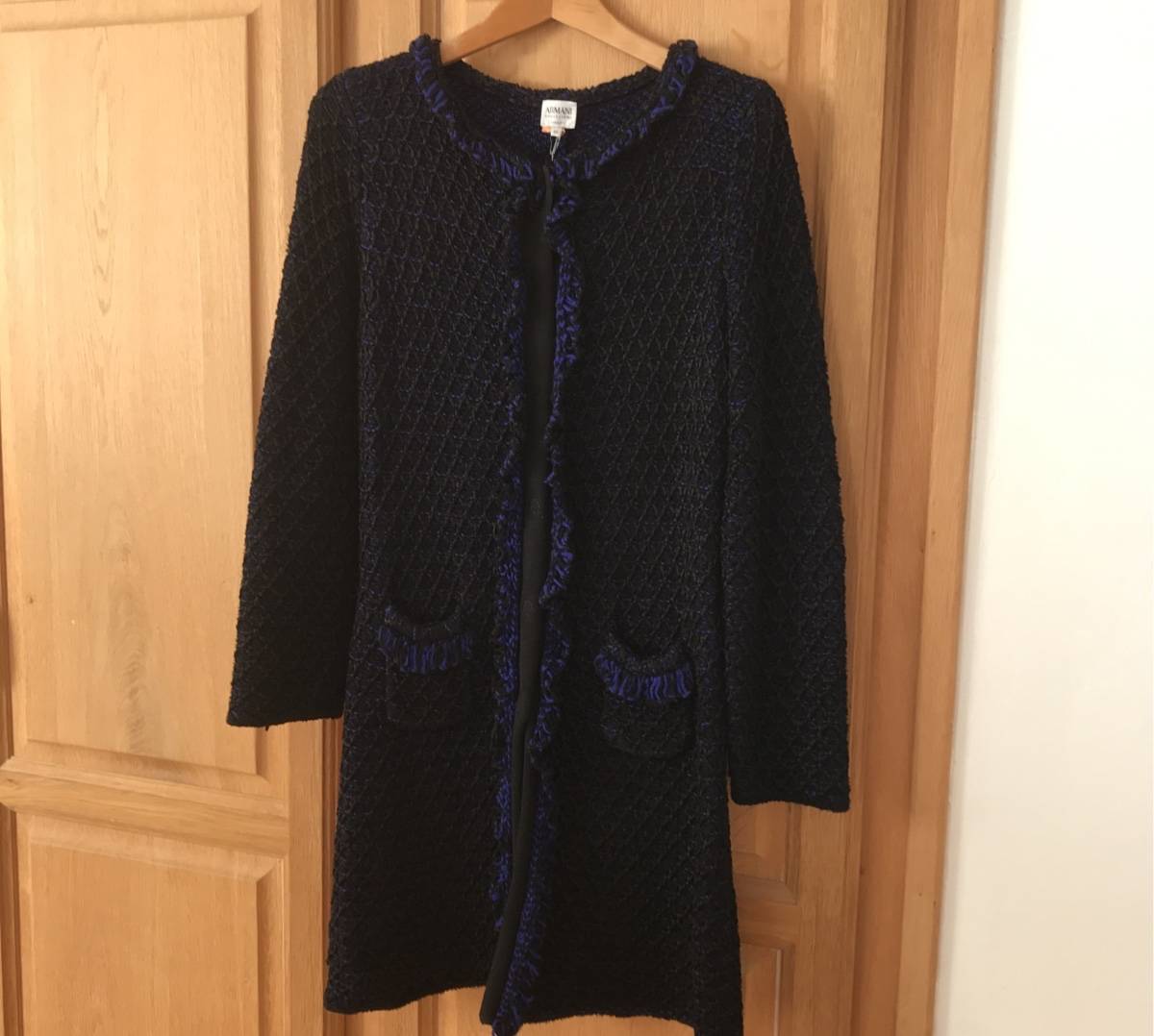 Manteau tricoté Armani 38-42 français bleu et noir