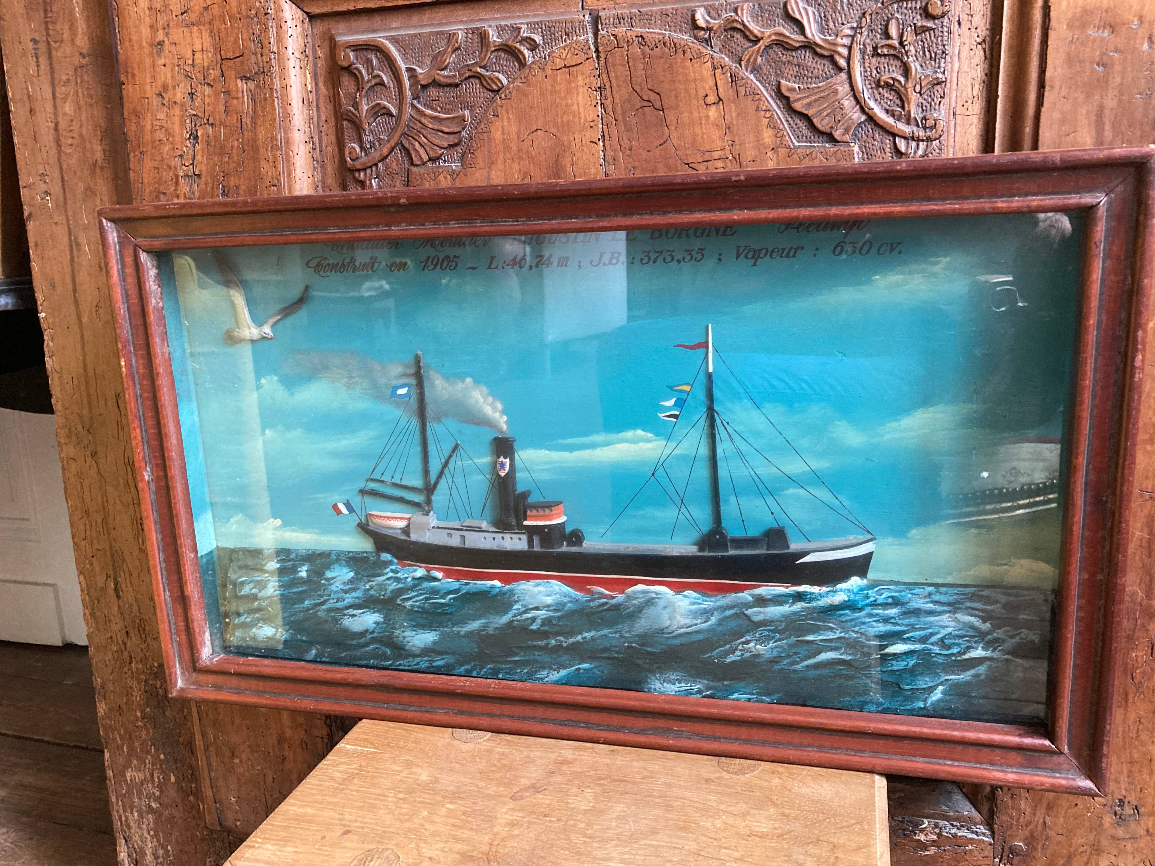 Maquette diorama bateau sous vitrine, chalutier morutier « Augustin Le Borgne » Fécamp