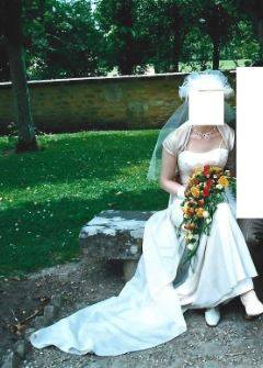 Vends Robe de mariée couleur crème taille 38/40