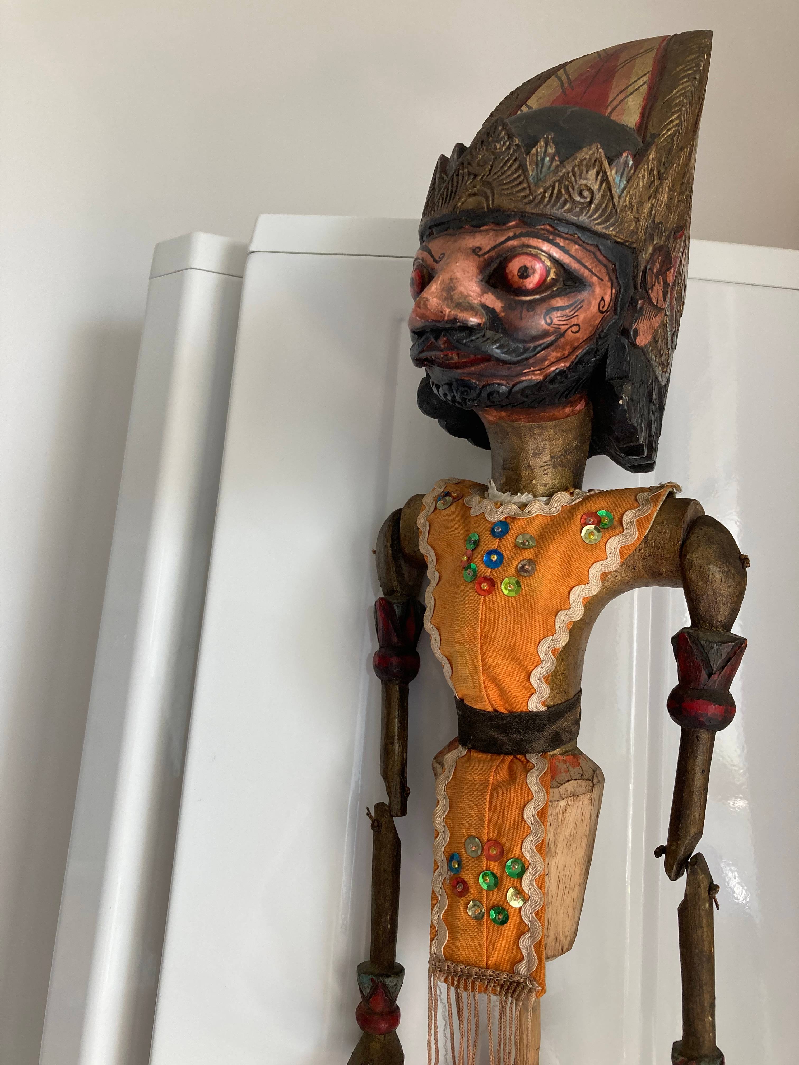 Vends Marionnette ancienne Indonésienne en bois