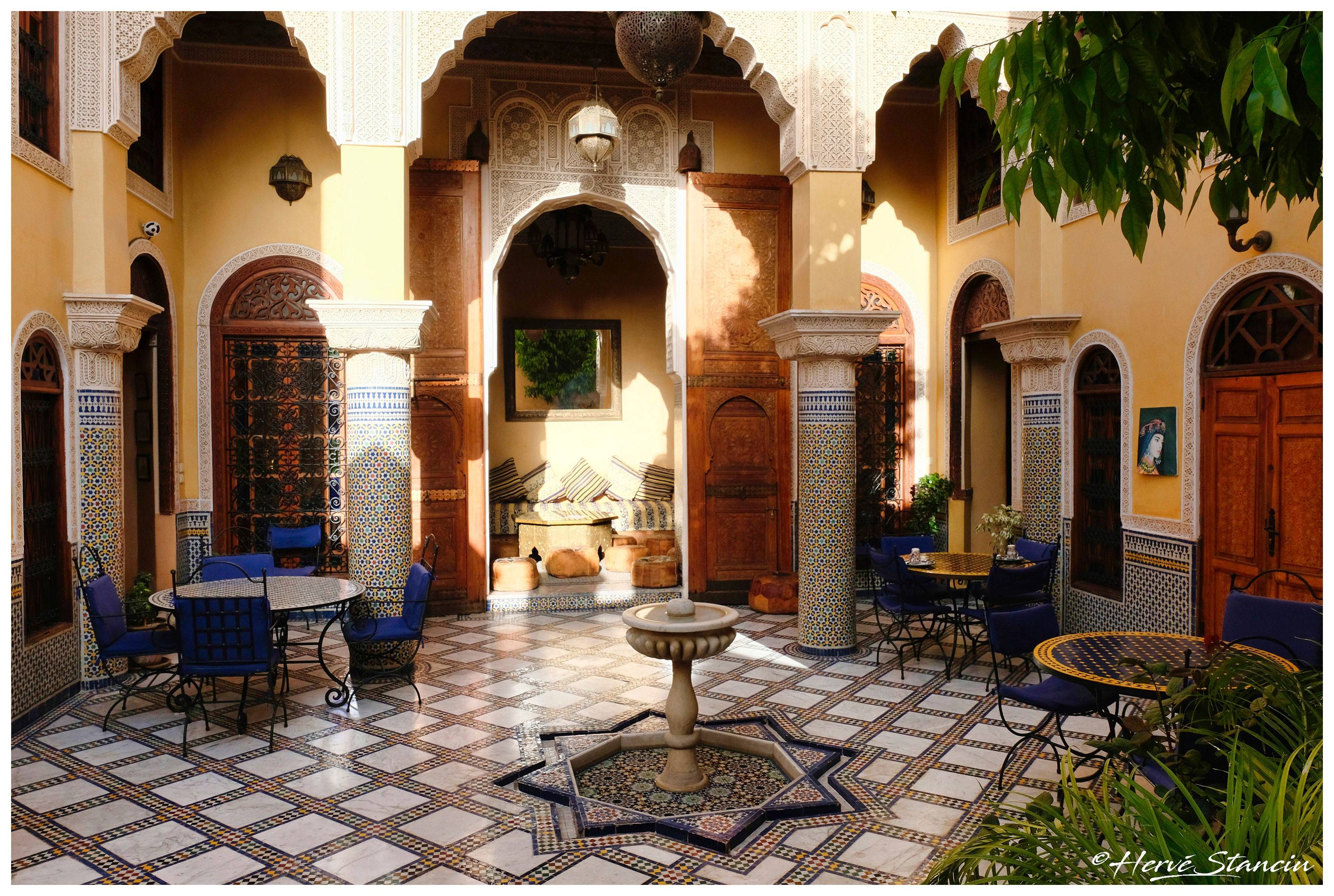 Vends riad 500m² Fès Maroc 10 pièces 7 chambres exploité en maison d’hôtes très réputée