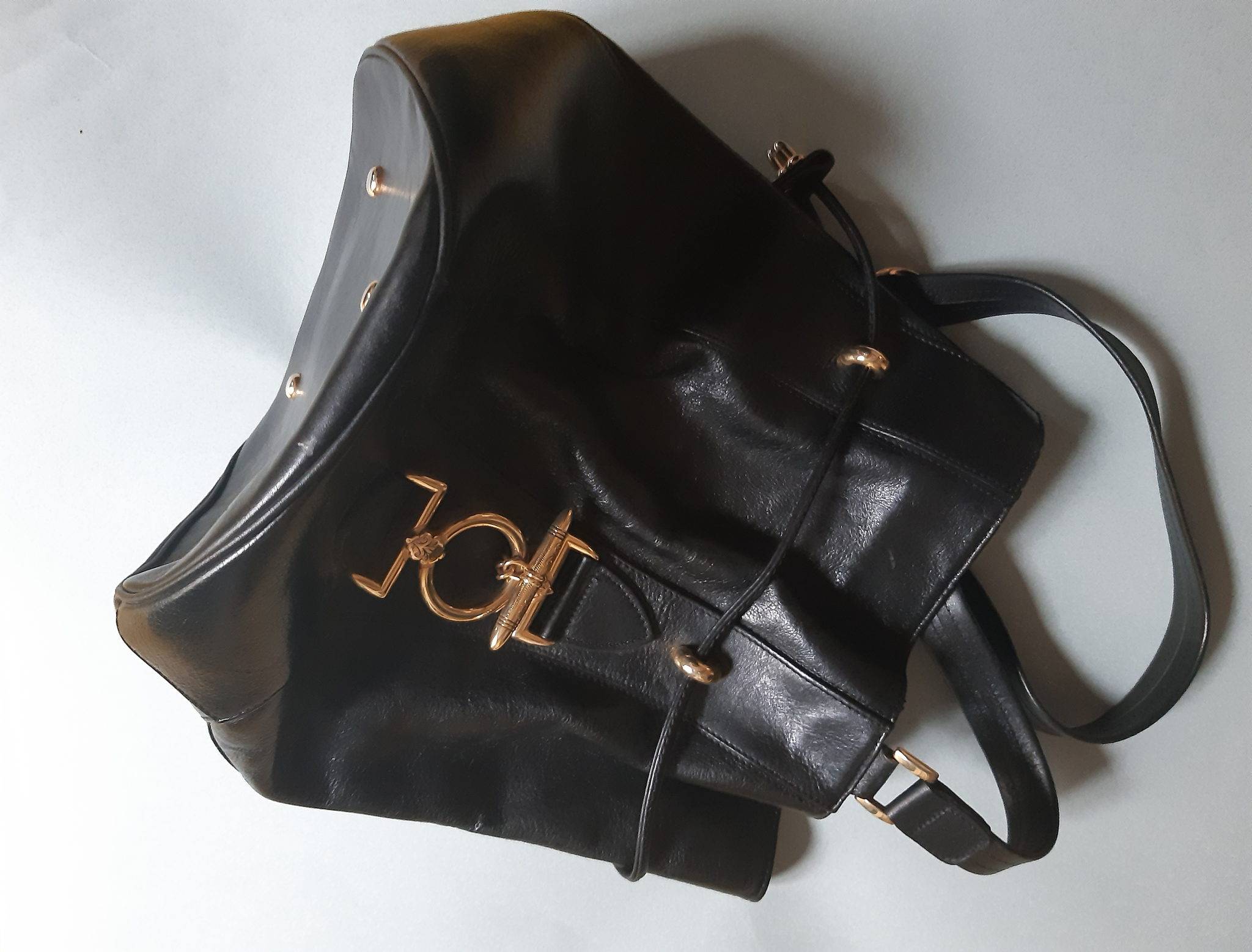 Sac à main seau, cuir, marque Texier, comme neuf, noir
